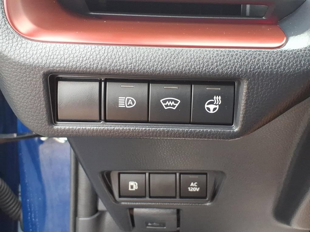 Used 2024 Toyota Prius Prime FWD image 17