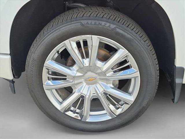 Certified 2024 Chevrolet Silverado 1500 High Country AWD/4WD image 22
