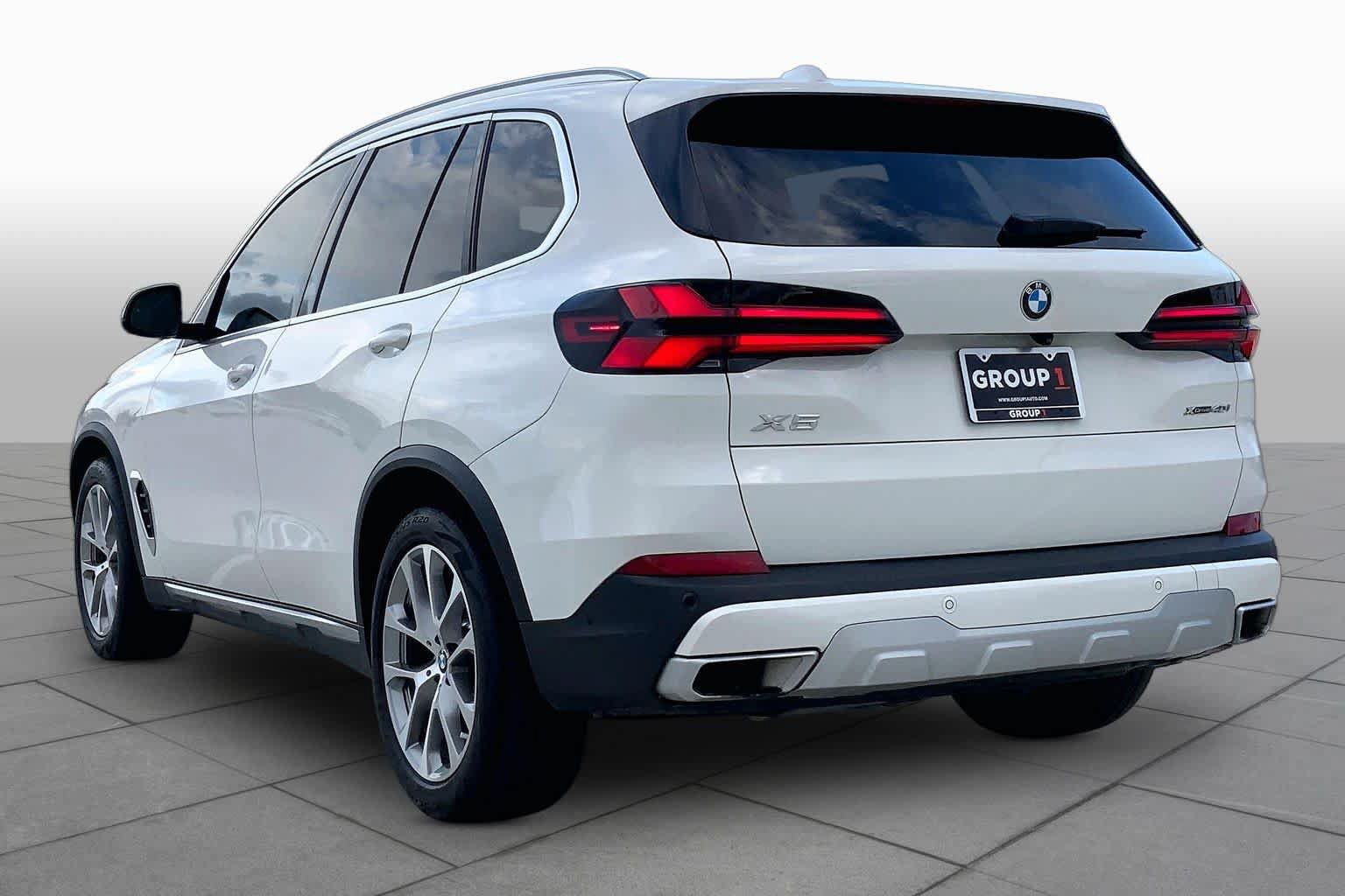 Used 2024 BMW X5 xDrive40i w/ Premium Package AWD/4WD image 12