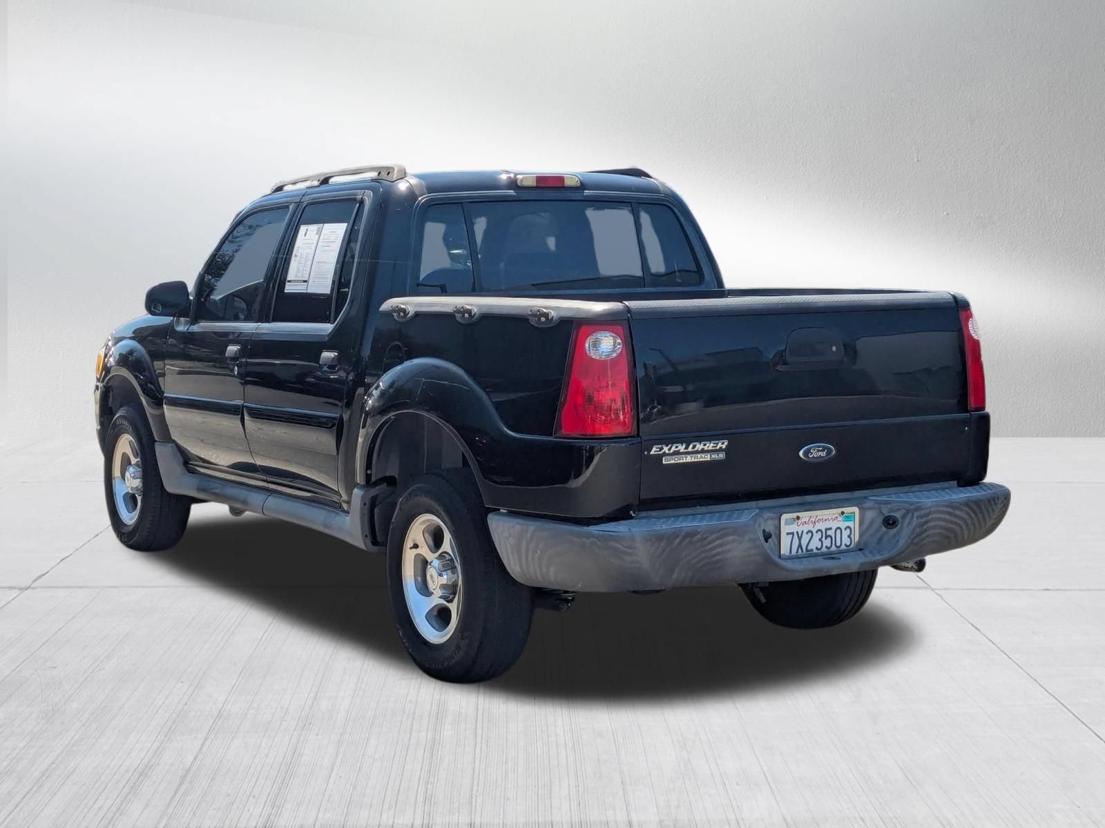 Used 2005 Ford Explorer Sport Trac XLS RWD image 3