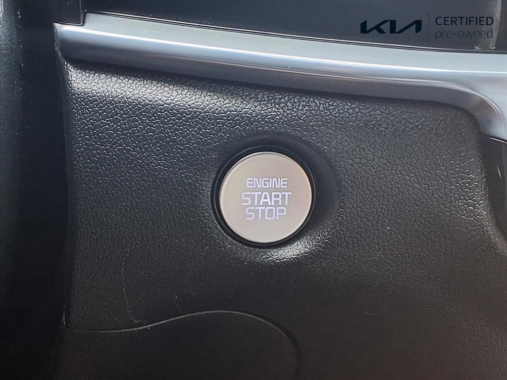 Certified 2025 Kia Sorento SX Prestige w/ Olive Brown Leather Package image 10