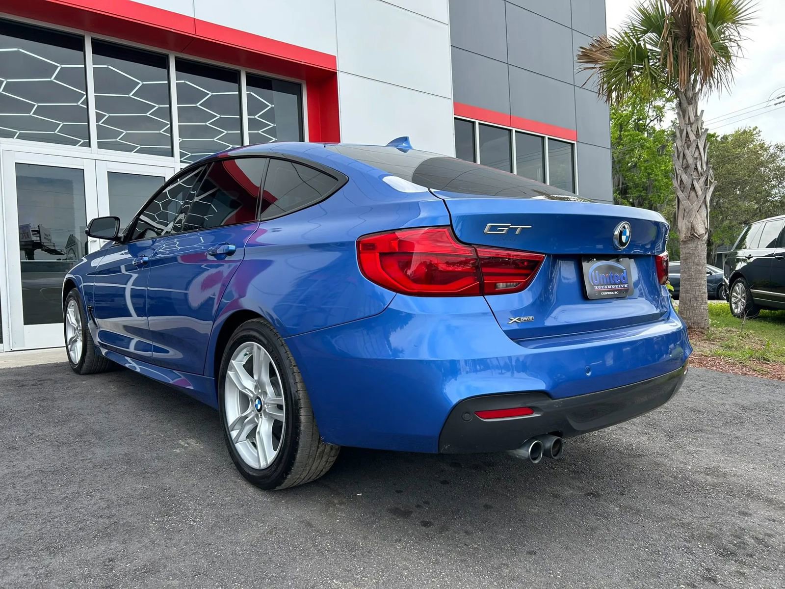 Used 2017 BMW 330i Gran Turismo xDrive image 6