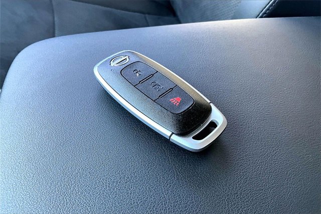 Certified 2025 Nissan Ariya AWD image 34