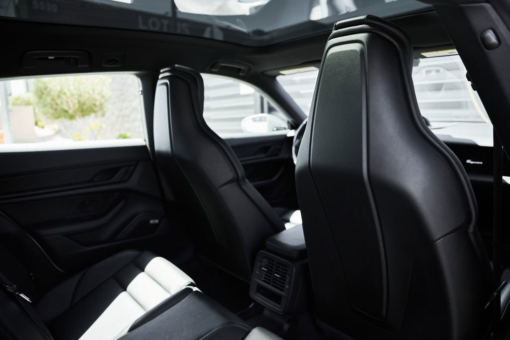 Used 2022 Porsche Taycan 4 Cross Turismo image 40