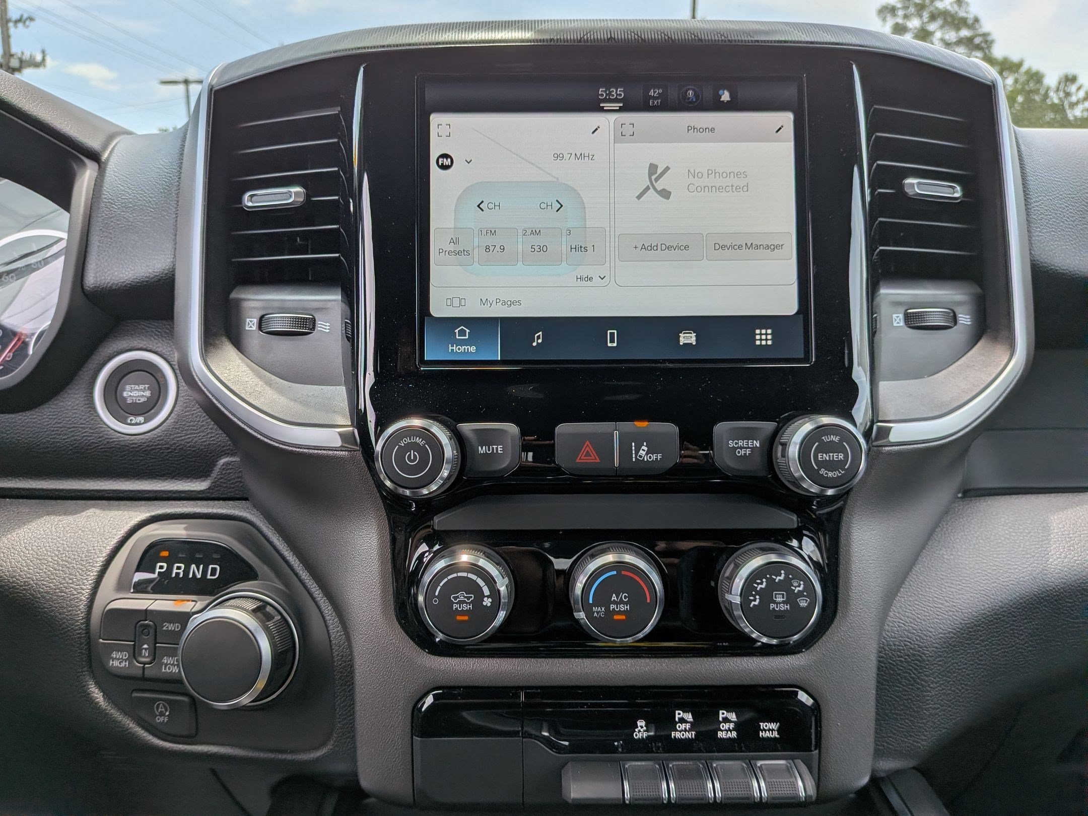 New 2026 RAM 1500 Express AWD/4WD image 13