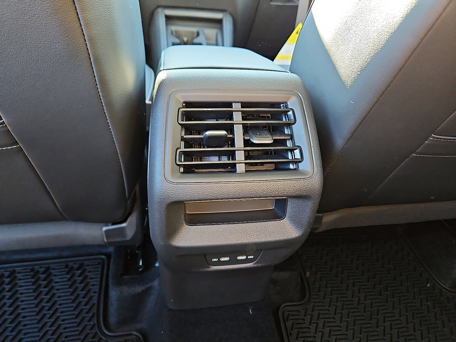 New 2026 Volkswagen Tiguan SE image 10