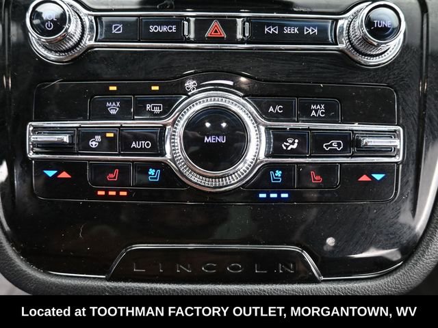 Used 2022 Lincoln Corsair AWD w/ Premium Package image 19