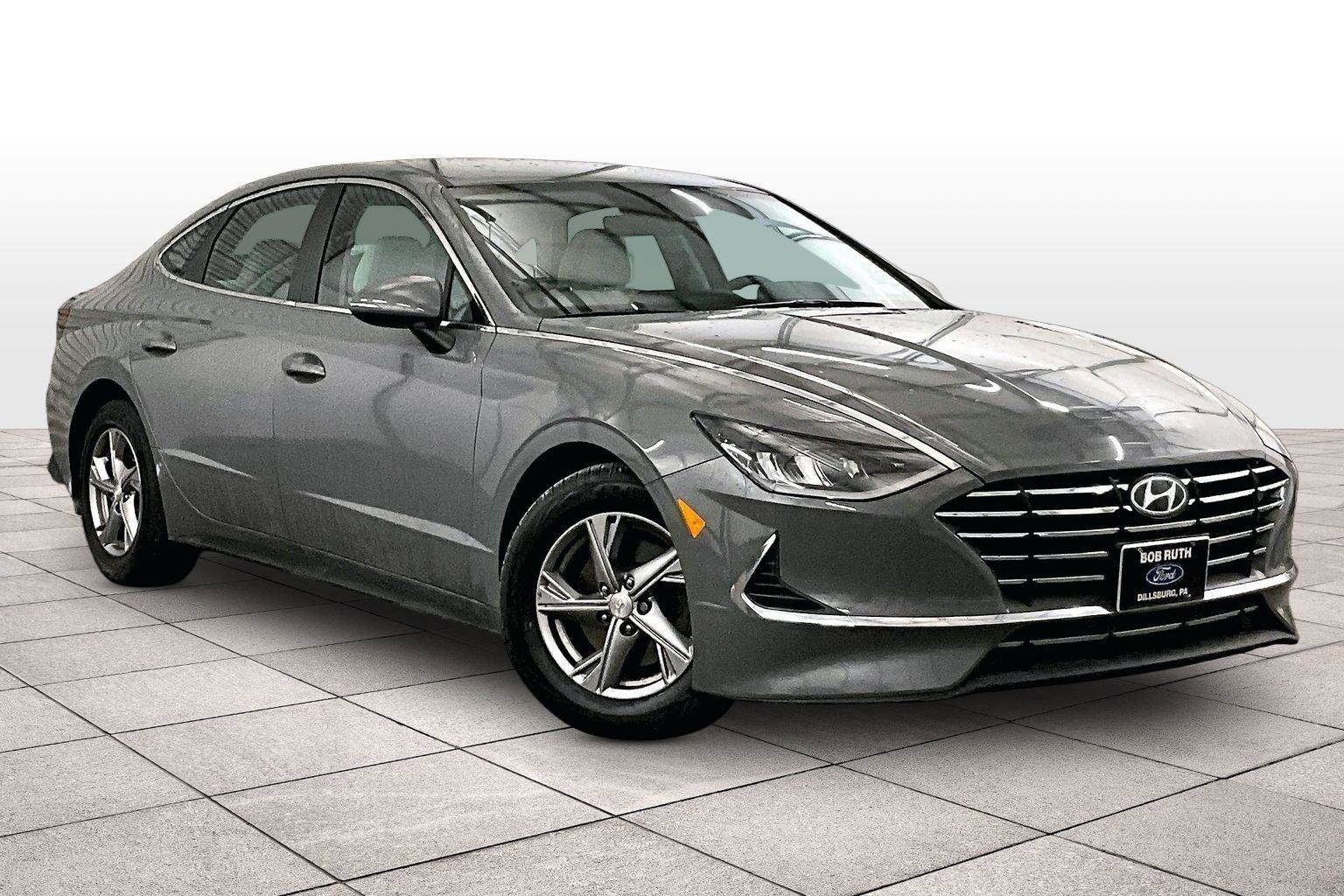 Used 2023 Hyundai Sonata SE image 2