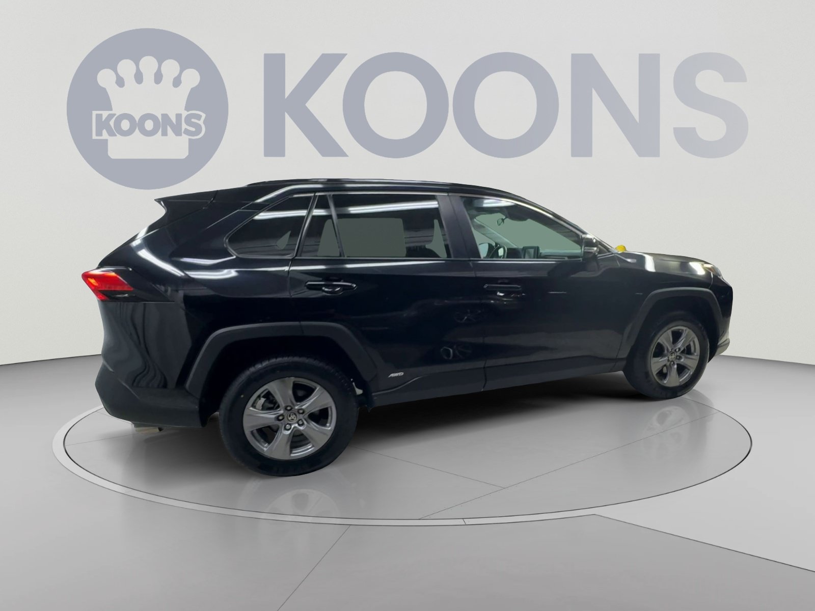 Used 2022 Toyota RAV4 XLE w/ Convenience Package AWD/4WD image 12