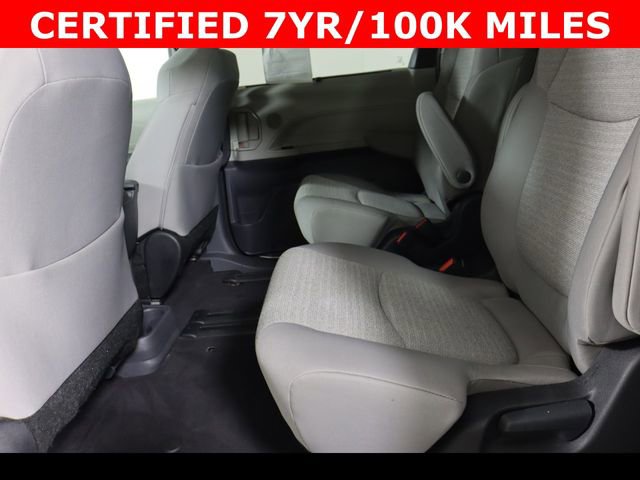 Used 2024 Toyota Sienna LE image 11