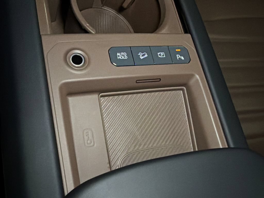 Certified 2024 Kia EV9 Land AWD/4WD image 38