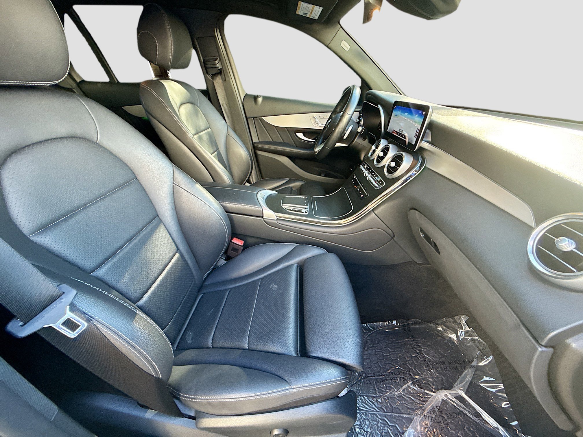 Used 2022 Mercedes-Benz GLC 300 w/ AMG Line image 31