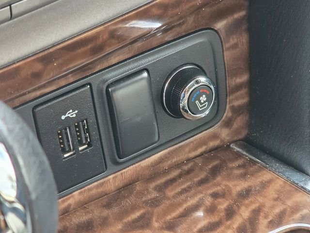 Used 2020 Nissan Armada Platinum w/ Interior Lighting Package image 32