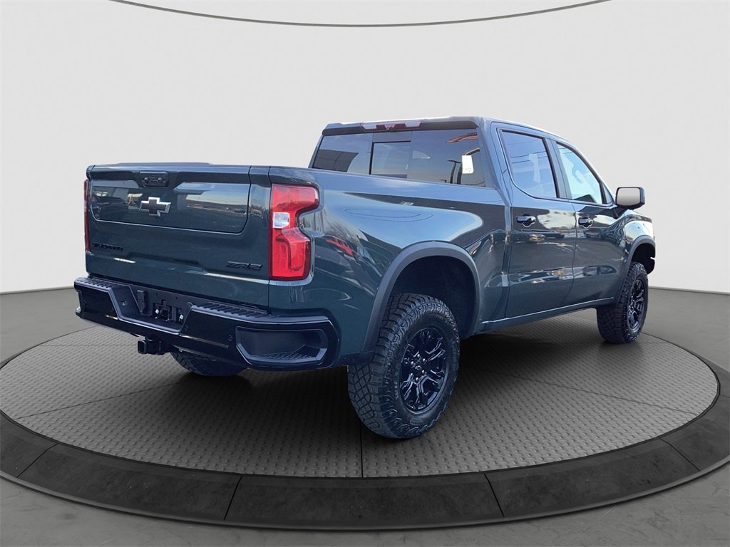 New 2026 Chevrolet Silverado 1500 ZR2 w/ Dark Appearance Package image 7