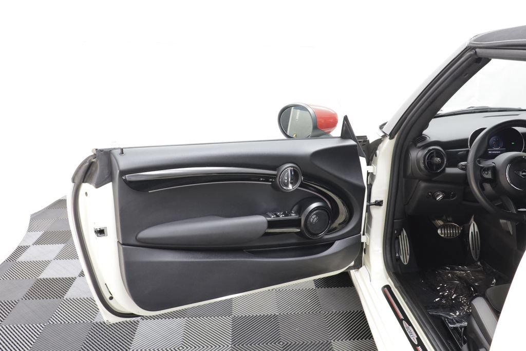 Certified 2023 MINI Cooper John Cooper Works w/ Signature Upholstery Package FWD image 5