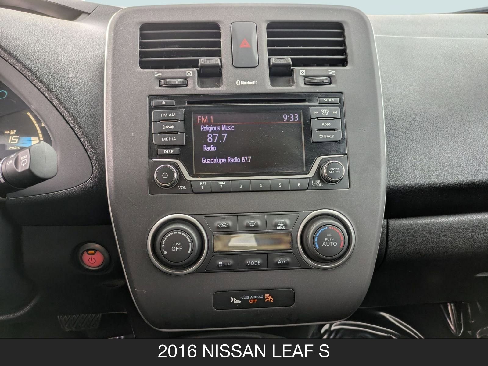 Used 2016 Nissan Leaf S image 17