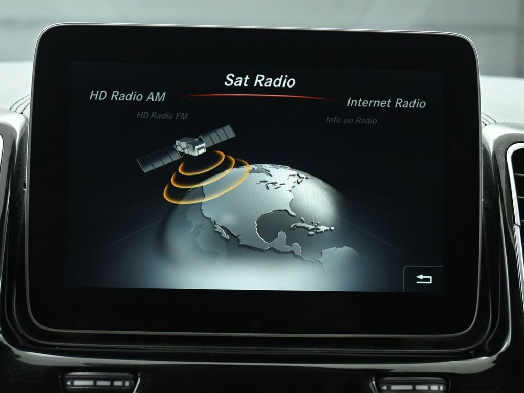 Used 2018 Mercedes-Benz GLS 550 4MATIC w/ Driver Assistance Package image 32