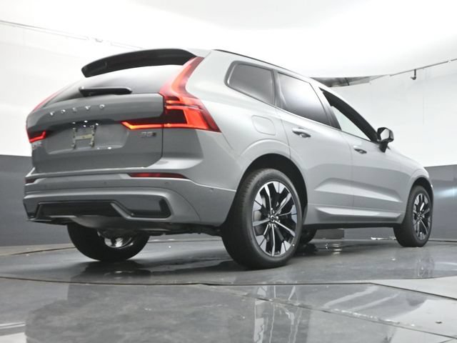 New 2026 Volvo XC60 B5 Plus w/ Protection Package Premier AWD/4WD image 36
