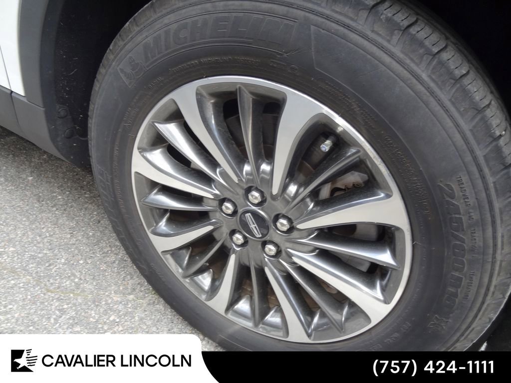 Used 2022 Lincoln Nautilus FWD w/ Premium Package image 14