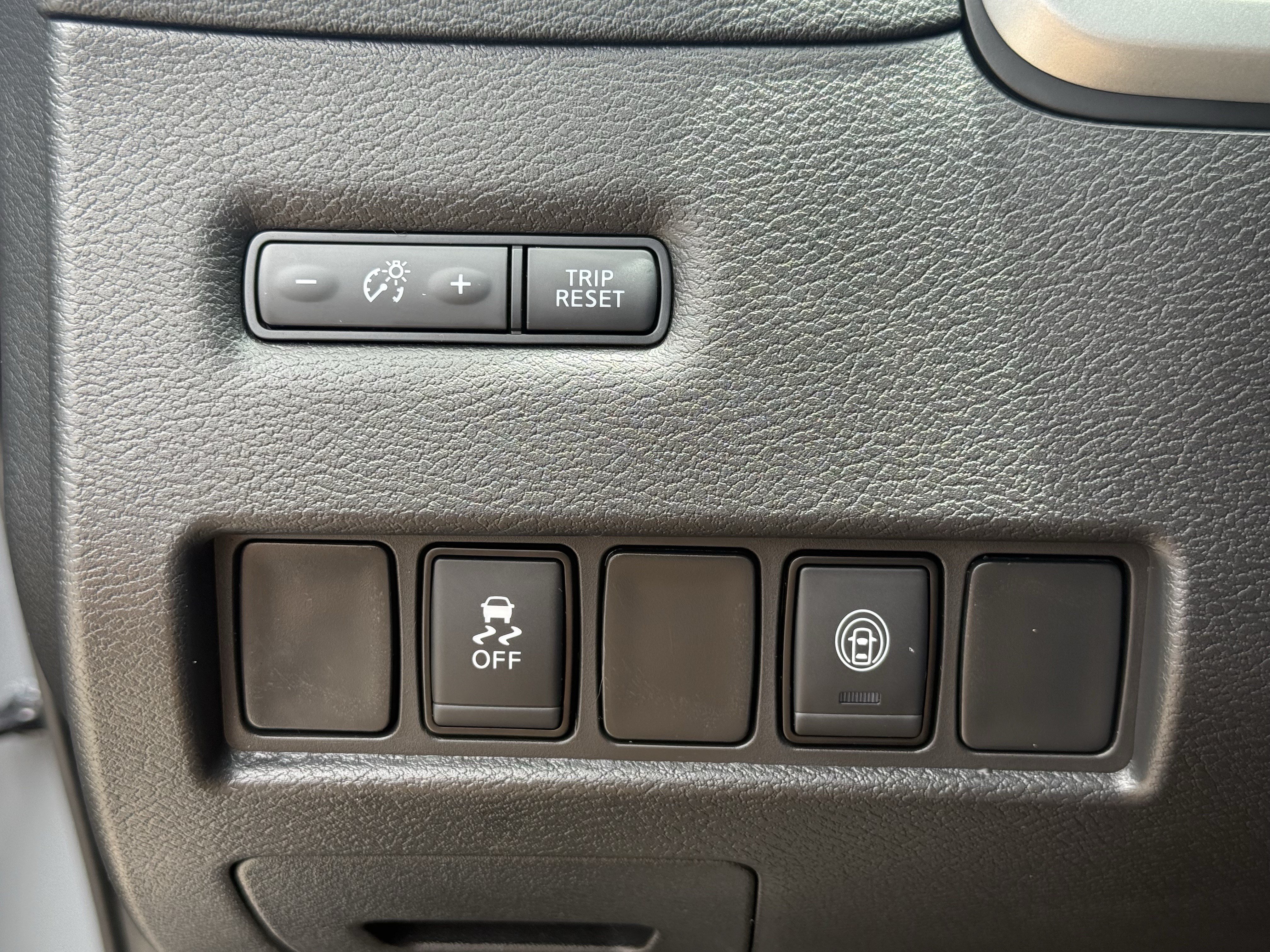 Used 2024 Nissan Murano SV w/ SV Midnight Edition Package FWD image 25