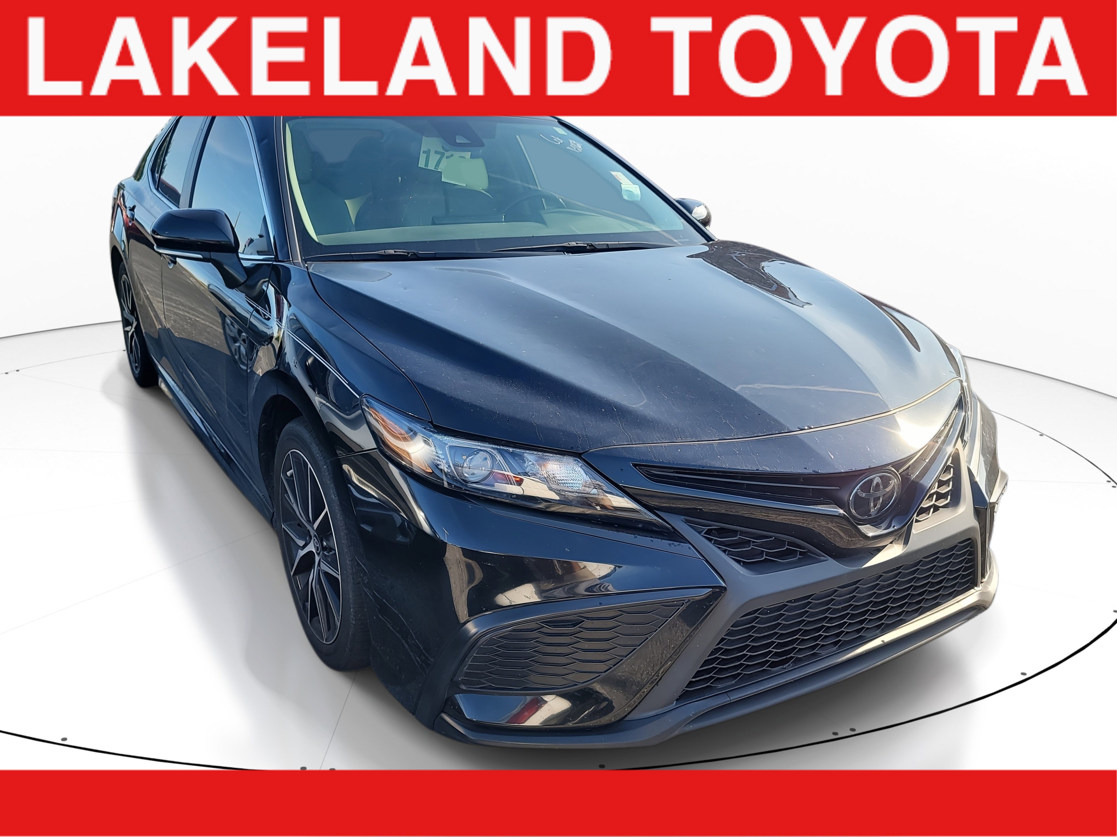 Used 2024 Toyota Camry SE w/ Convenience Package