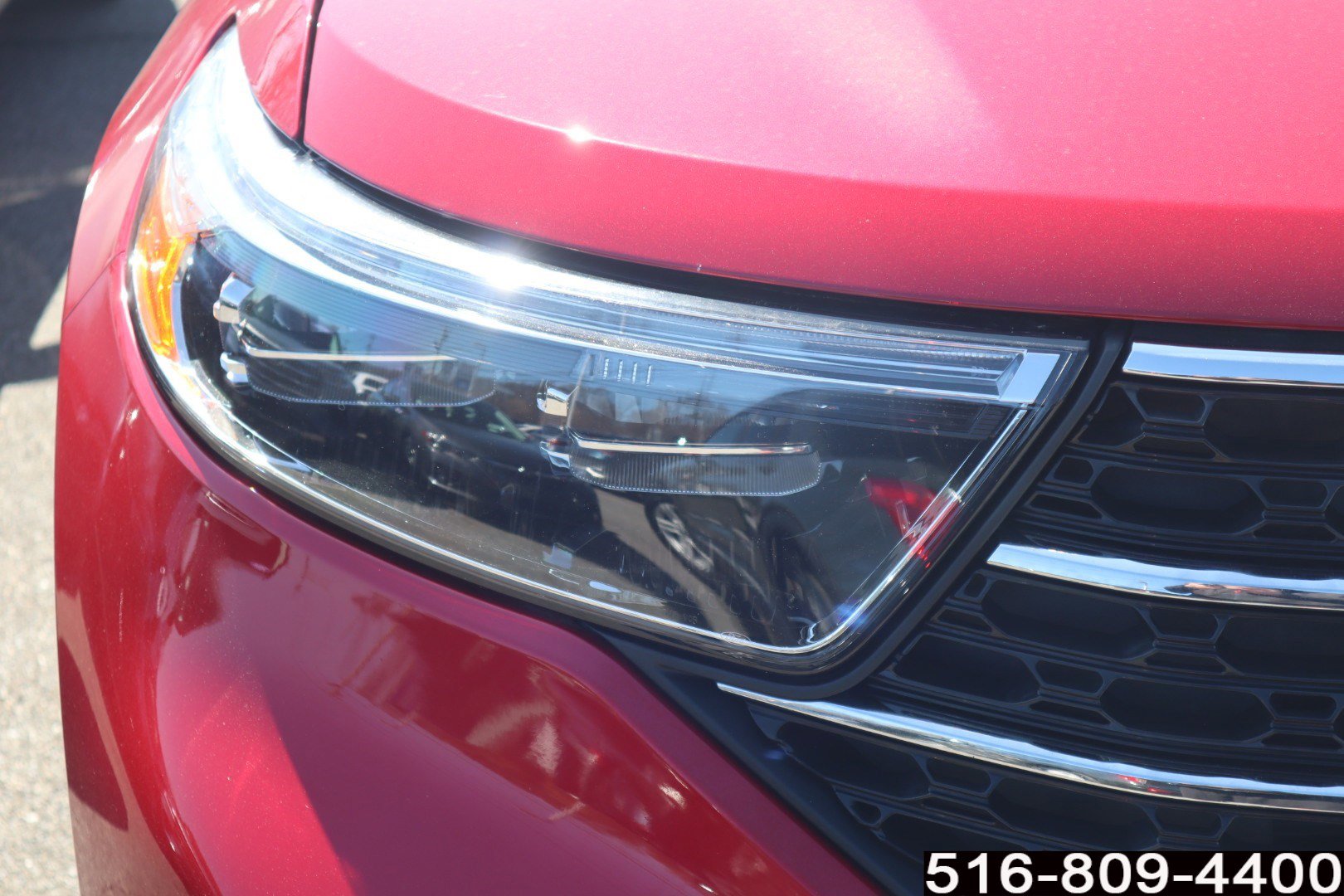 Used 2022 Ford Explorer XLT w/ Equipment Group 202A AWD/4WD image 10
