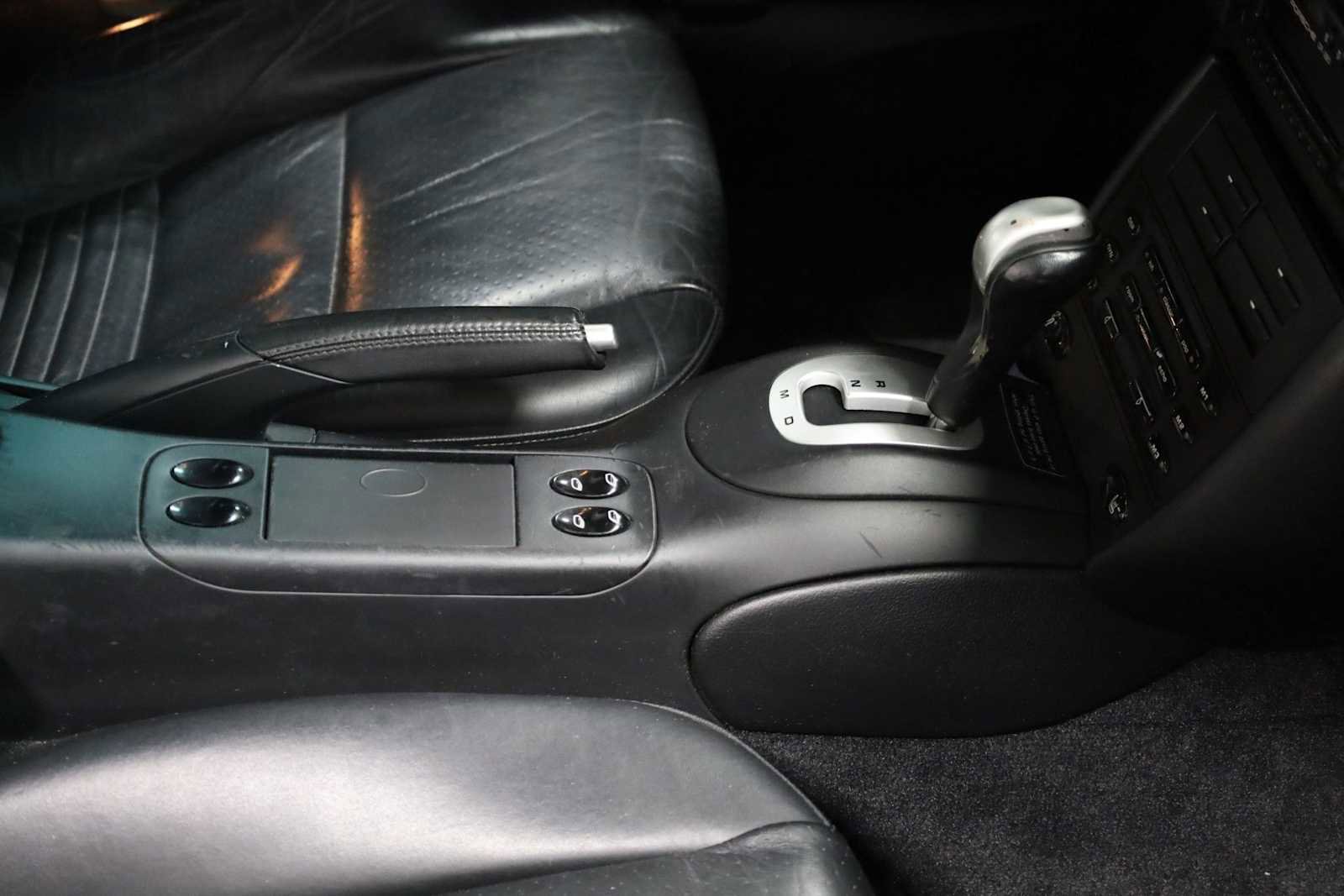 Used 2001 Porsche 911 Carrera RWD image 20