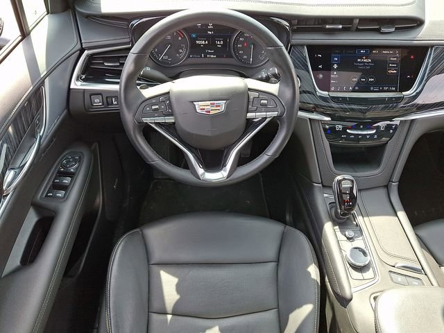Certified 2025 Cadillac XT6 Premium Luxury w/ Technology Package AWD/4WD image 11