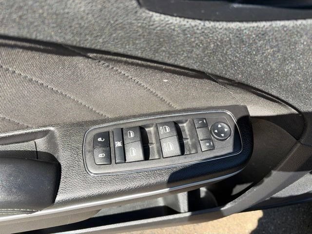 Used 2023 Dodge Charger SXT RWD image 13
