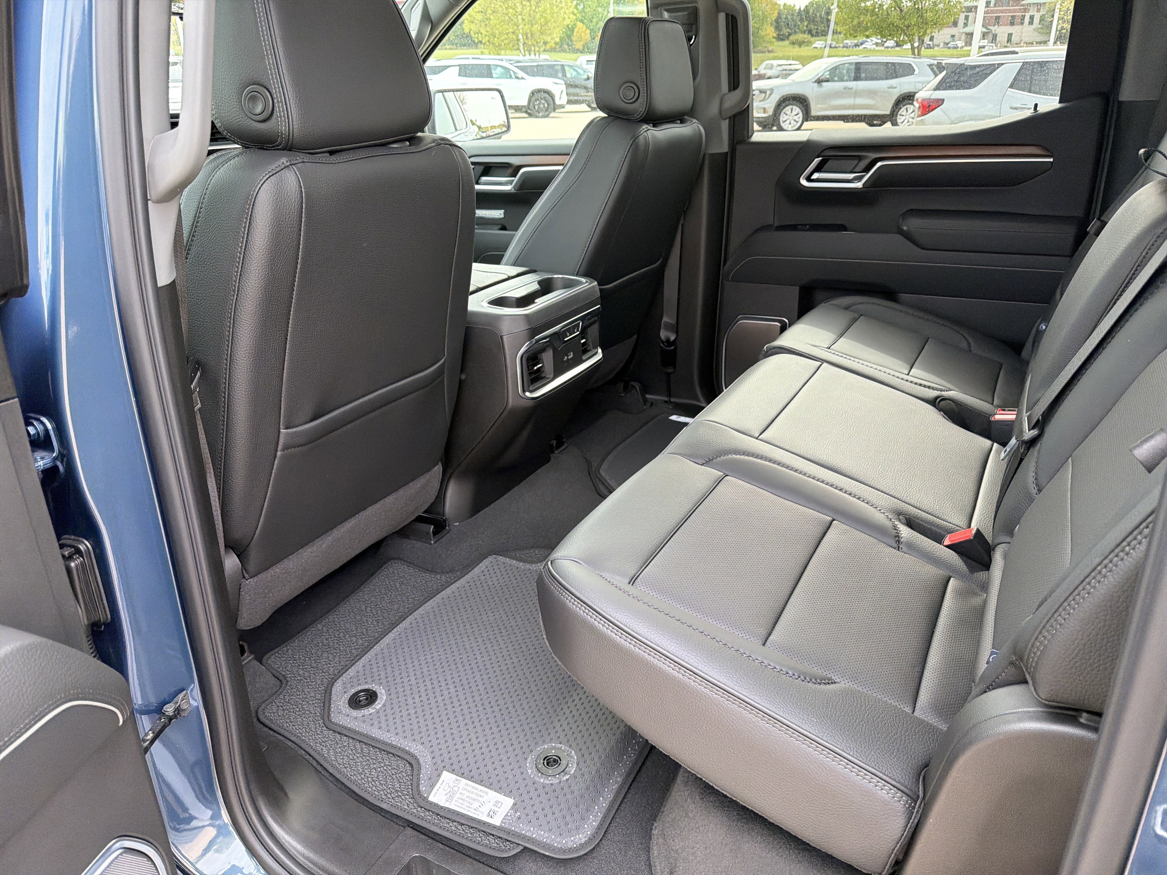 New 2026 GMC Sierra 1500 Denali w/ Denali Reserve Package image 11