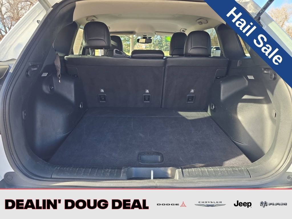 Used 2023 Jeep Cherokee Altitude Lux image 23