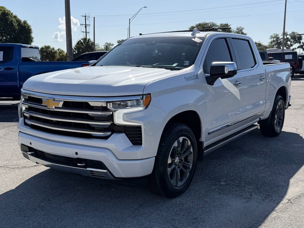 Certified 2023 Chevrolet Silverado 1500 High Country w/ Technology Package image 9