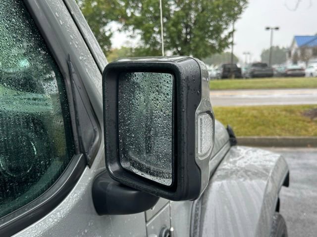 Used 2022 Jeep Wrangler Unlimited Sahara image 13