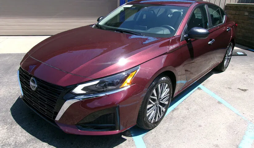 Used 2025 Nissan Altima 2.5 SV