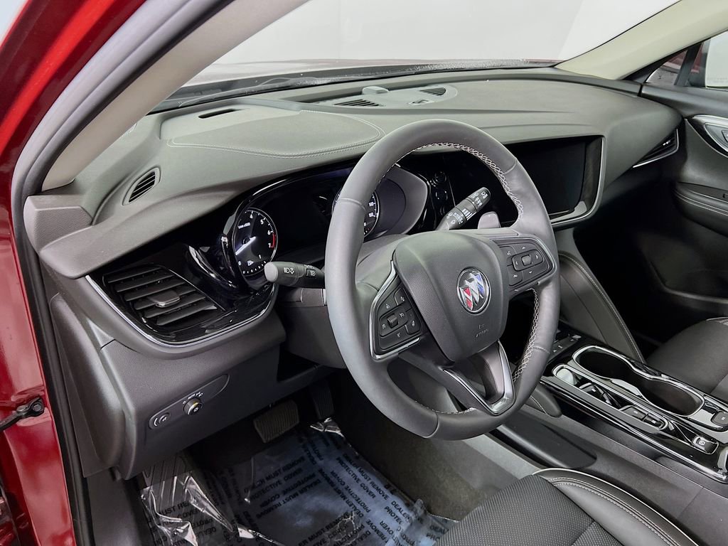 Used 2023 Buick Envision Essence image 8