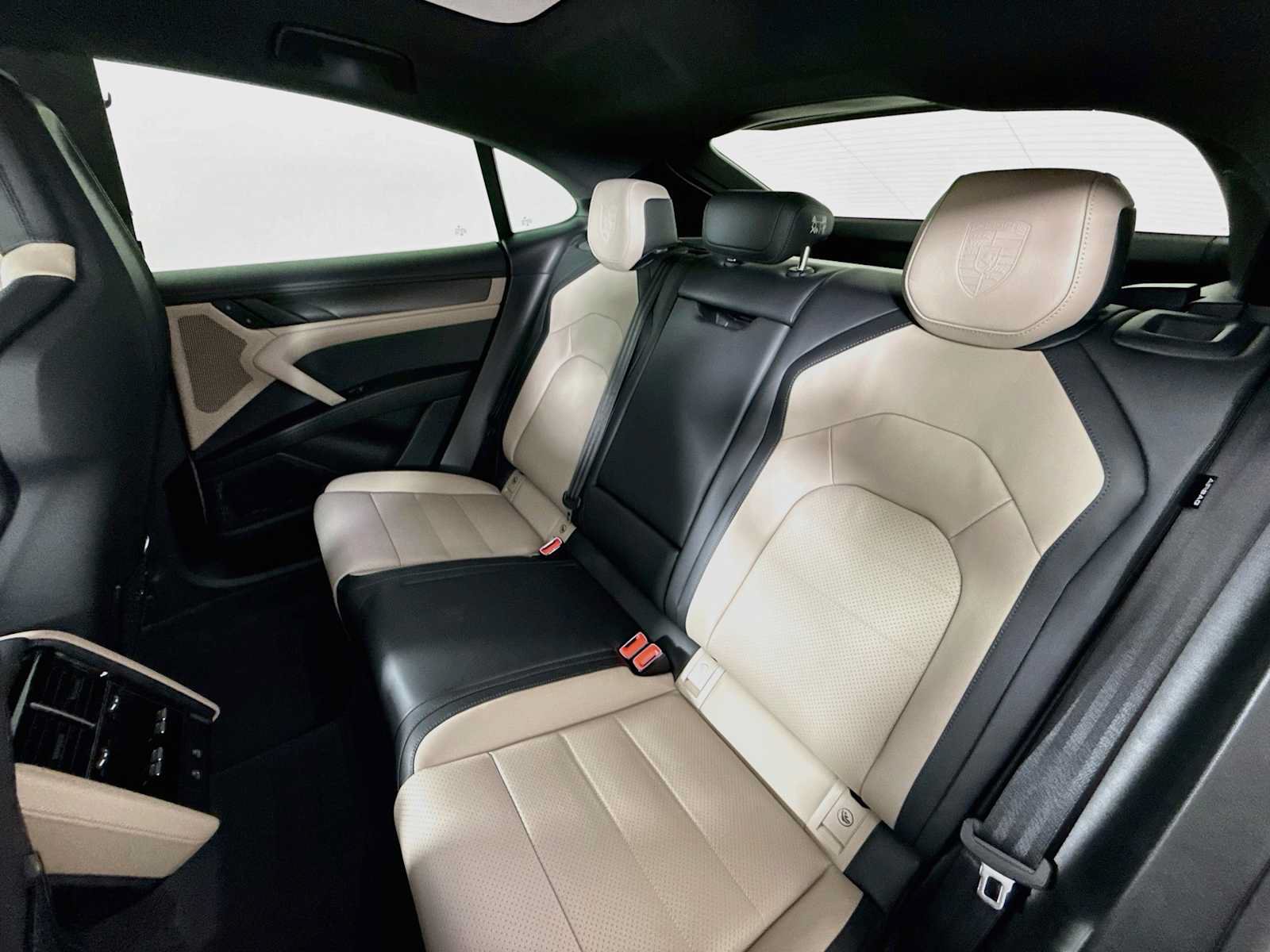 New 2026 Porsche Cayenne Turbo AWD/4WD image 22