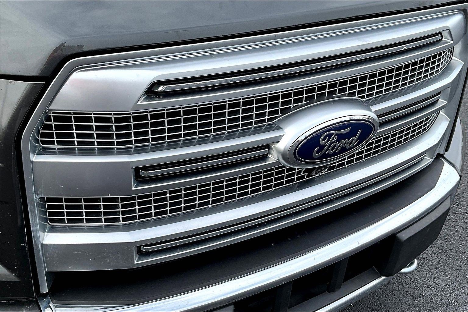 Used 2016 Ford F150 Platinum w/ Equipment Group 701A Luxury image 35