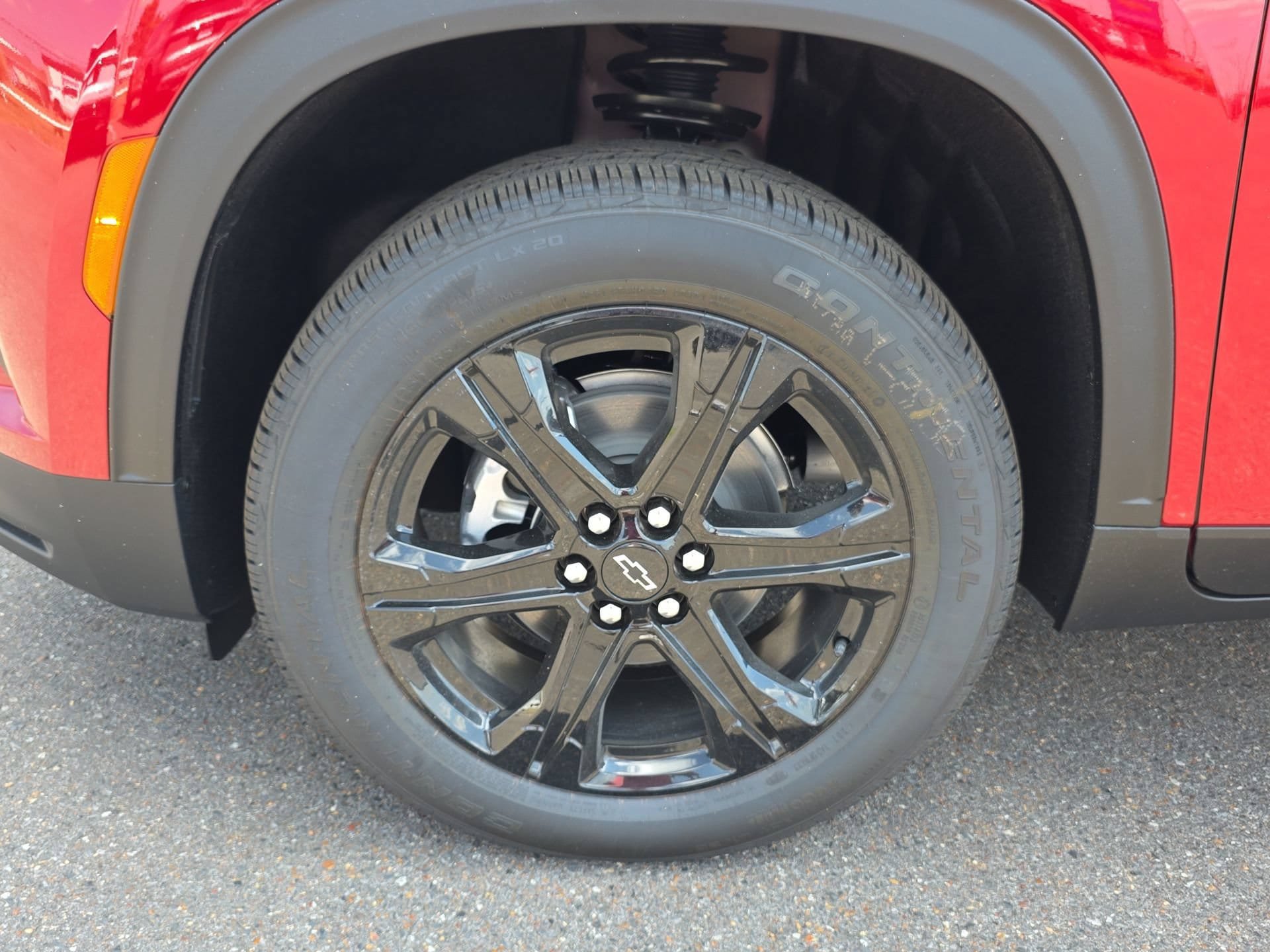 New 2027 Chevrolet Traverse LT w/ Midnight/Sport Edition FWD image 9