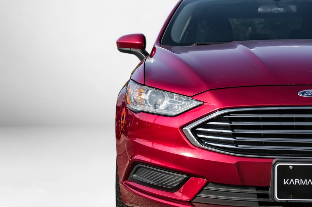 Used 2018 Ford Fusion SE w/ Fusion SE Technology Package FWD image 44