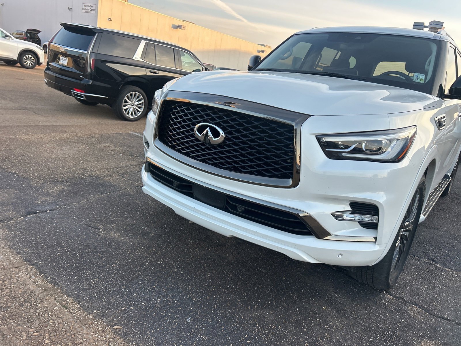 Certified 2023 INFINITI QX80 Premium Select w/ All-Season Package image 14