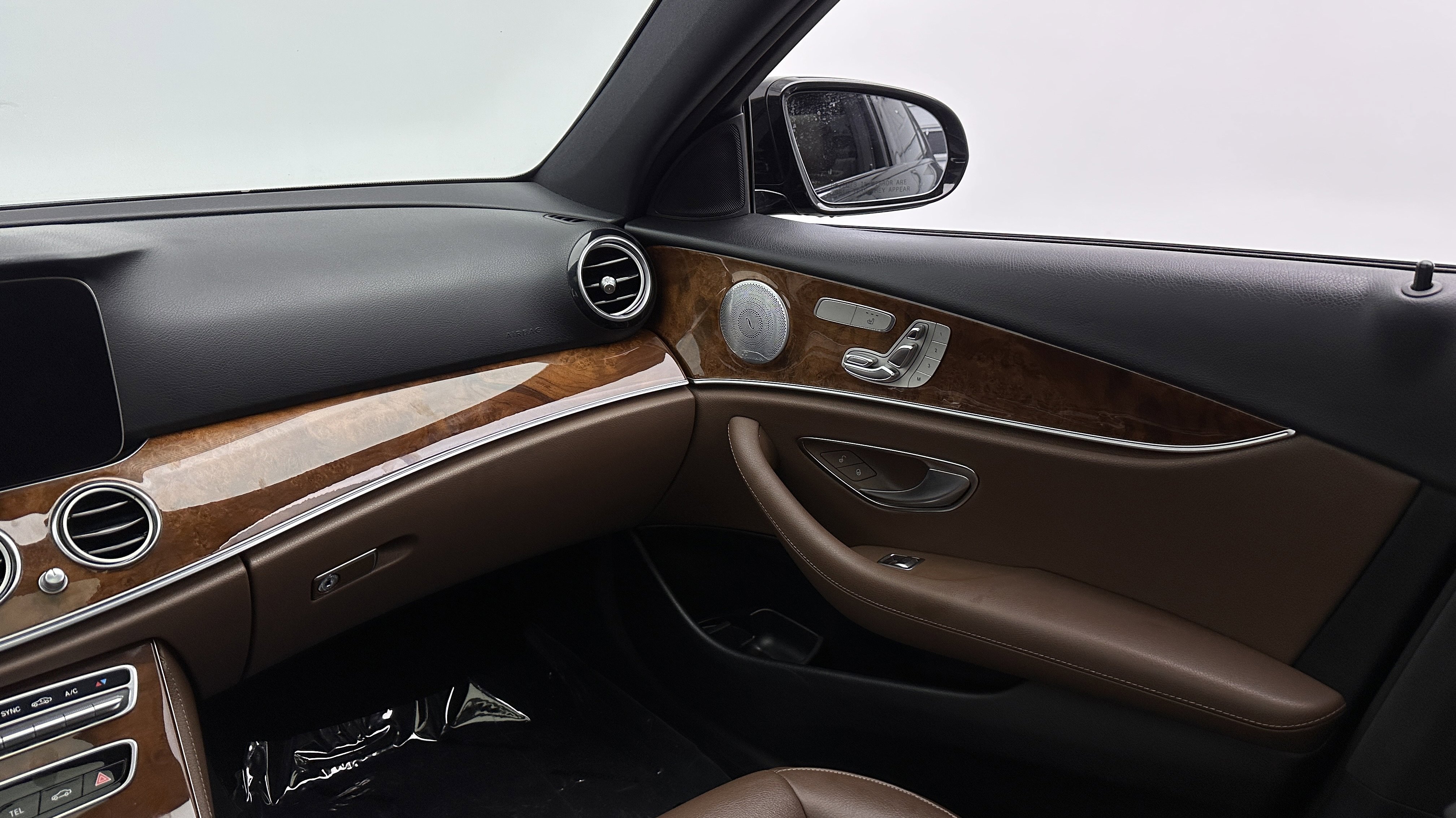 Used 2019 Mercedes-Benz E 300 w/ Premium 1 Package image 30