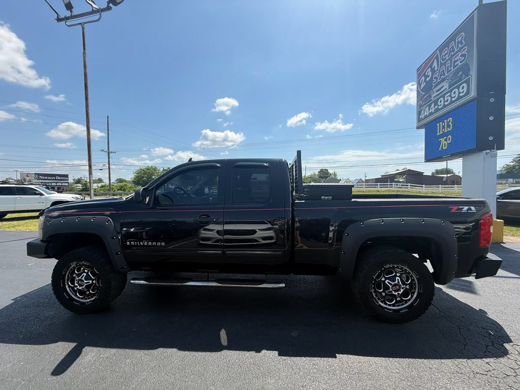 Used 2009 Chevrolet Silverado 1500 LT w/ Power Pack Plus AWD/4WD image 7