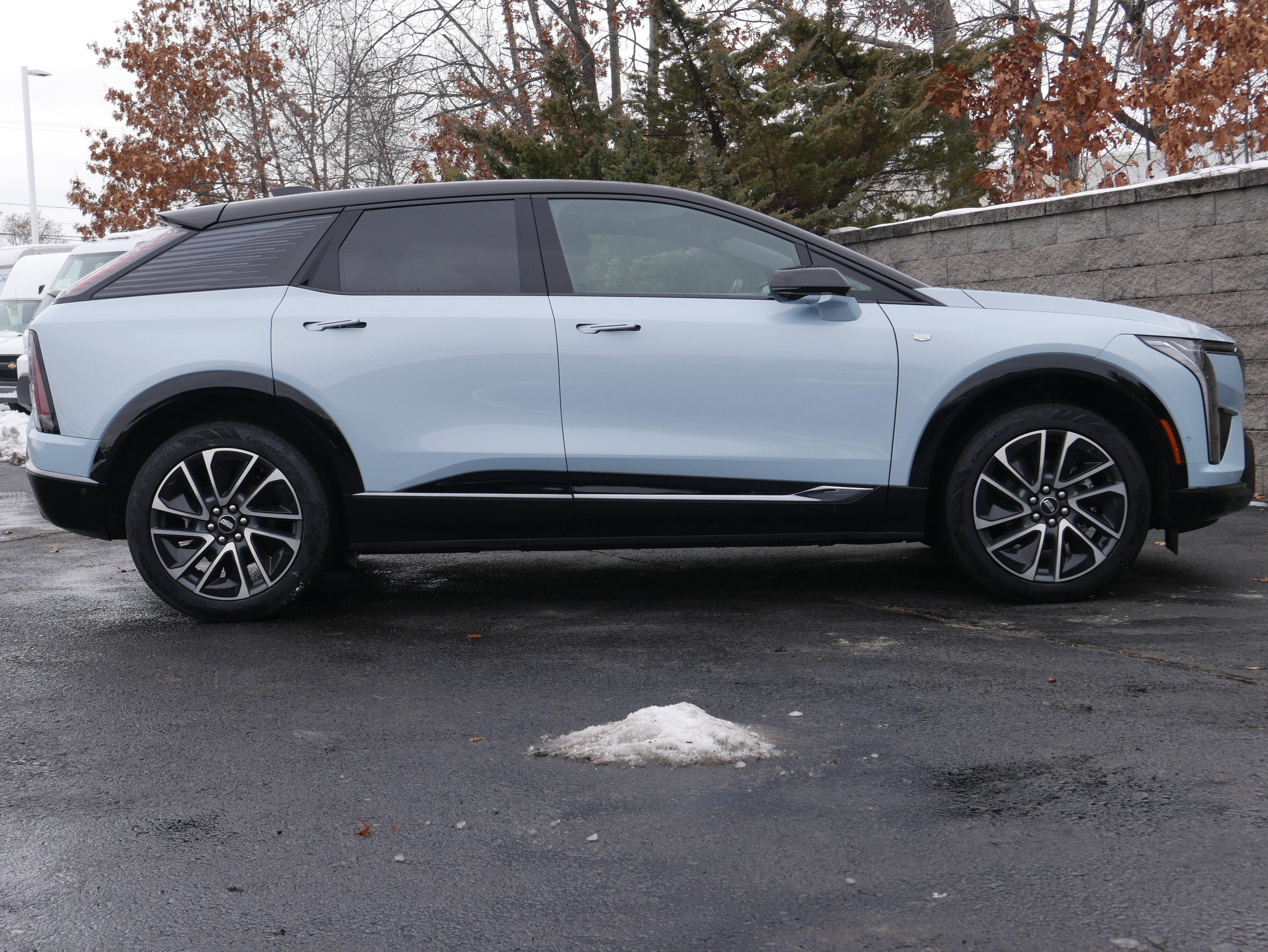 Certified 2025 Cadillac Optiq Sport 1 w/ LPO, Floor Liner Package image 8