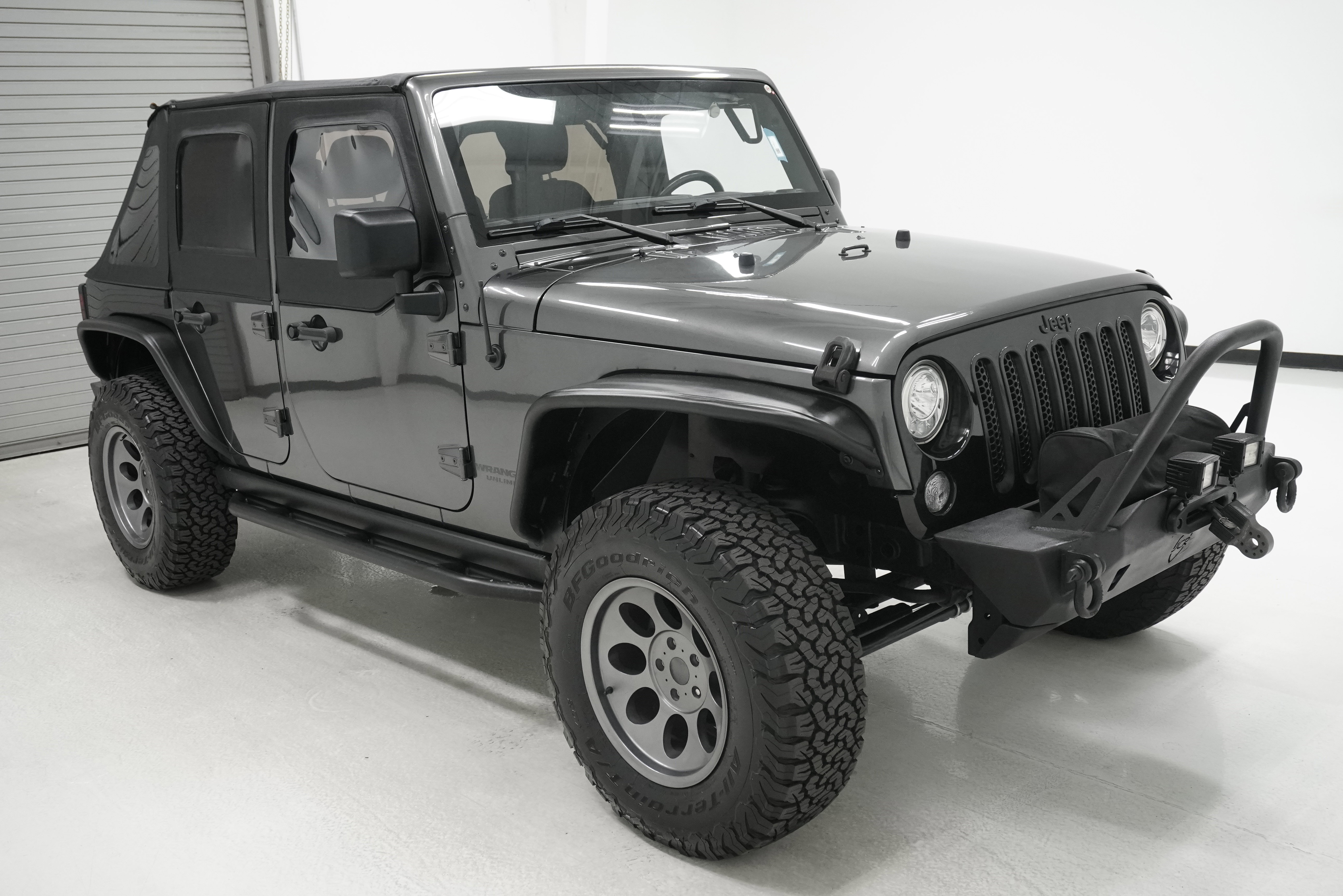 Used 2017 Jeep Wrangler Unlimited Sport image 3