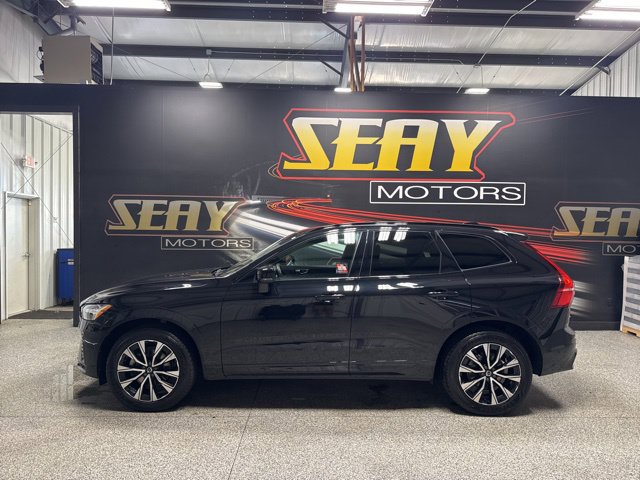 Used 2023 Volvo XC60 B5 Plus AWD/4WD image 3