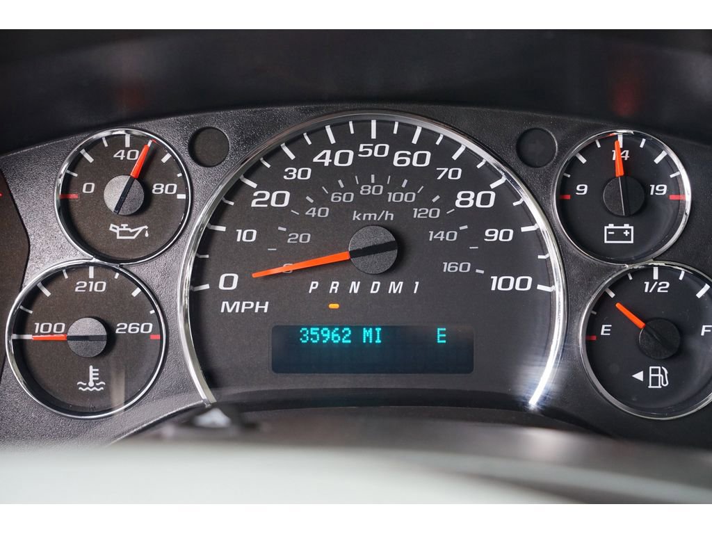 Used 2016 Chevrolet Express 3500 LT w/ LT Preferred Equipment Group image 32