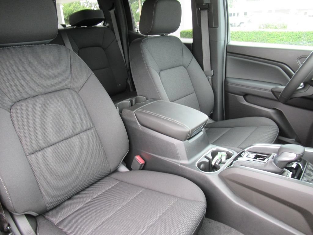 New 2026 GMC Canyon Elevation w/ Convenience Package RWD image 9
