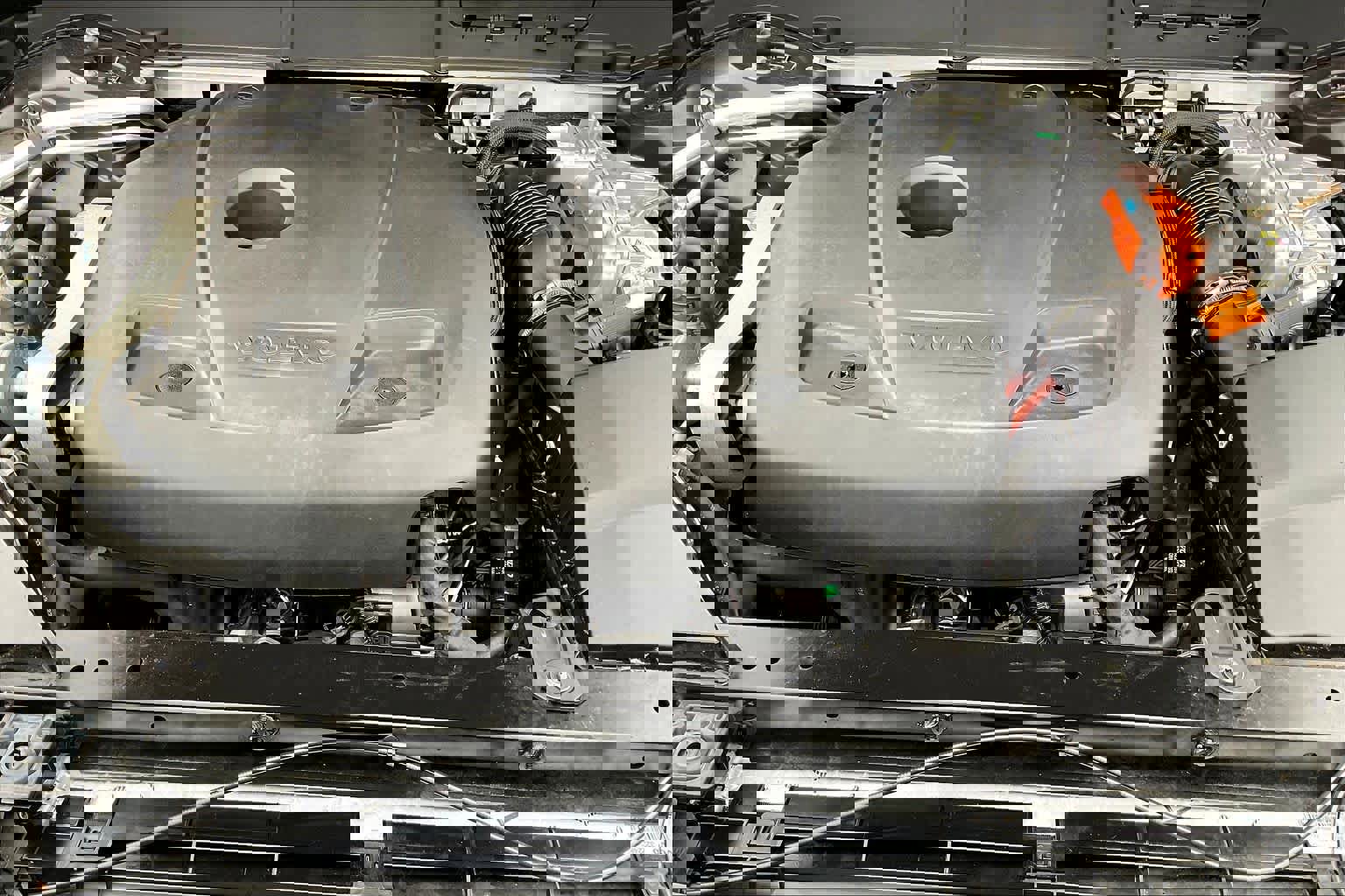 Used 2023 Volvo XC60 T8 Ultimate image 13