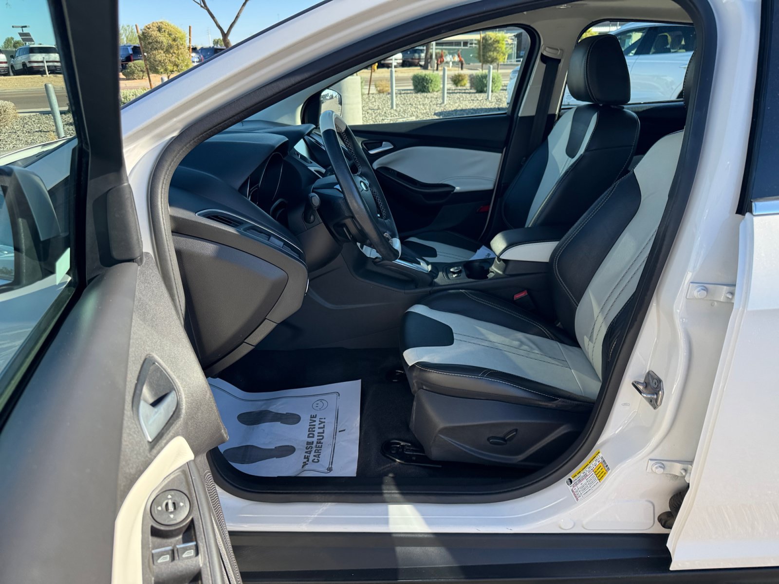 Used 2013 Ford Focus Titanium FWD image 14