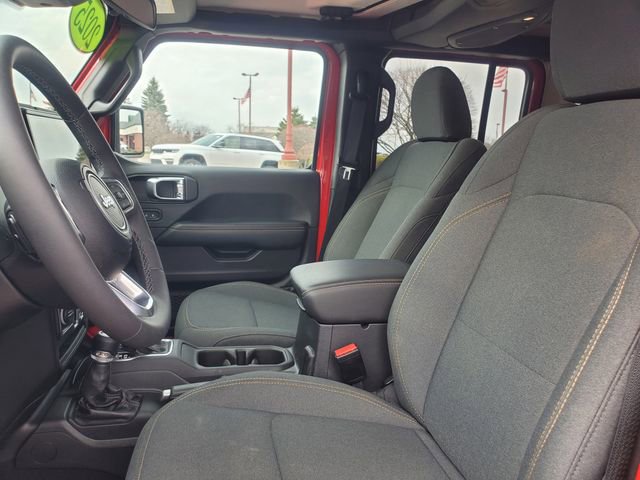 Used 2025 Jeep Wrangler Unlimited Sahara image 10
